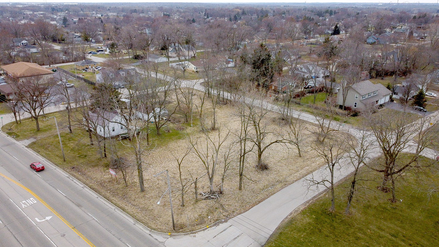1430 North Green Bay Road Waukegan, IL 60085 - Photo 6 of 9