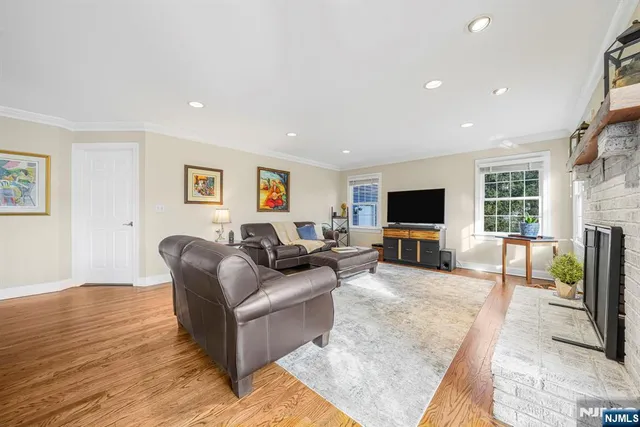 $1,349,000 | 3 Old Lane, Montville, NJ 07045