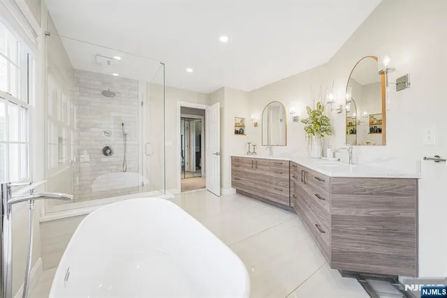 $1,349,000 | 3 Old Lane, Montville, NJ 07045