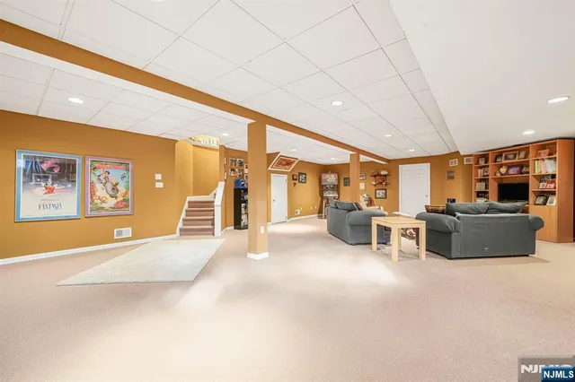 $1,349,000 | 3 Old Lane, Montville, NJ 07045