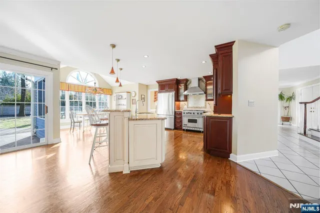 $1,349,000 | 3 Old Lane, Montville, NJ 07045