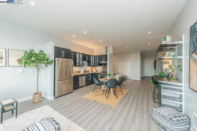 $2,495 | 1001 46th Street, Emeryville, CA 94608