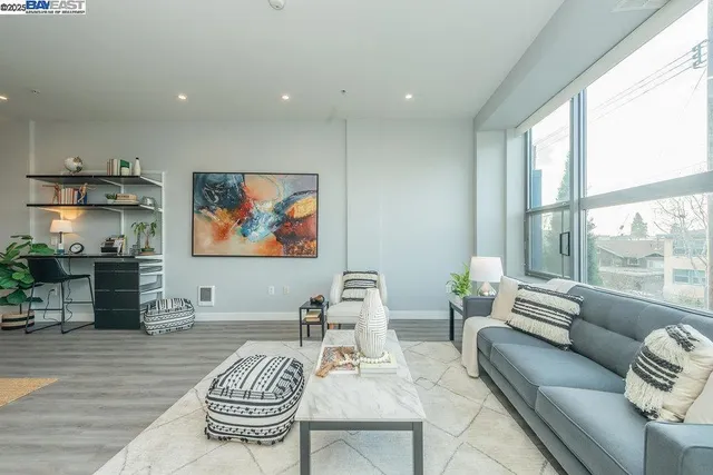 $2,495 | 1001 46th Street, Emeryville, CA 94608