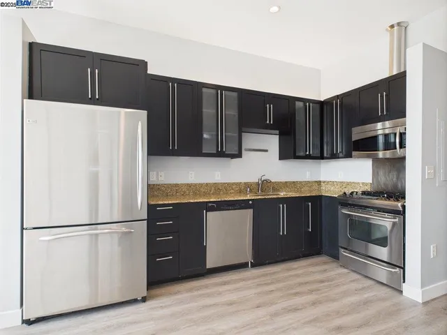 $2,495 | 1001 46th Street, Emeryville, CA 94608