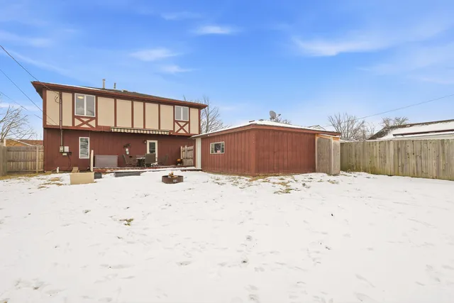 $360,000 | 16710 90th Avenue, Orland Hills, IL 60487