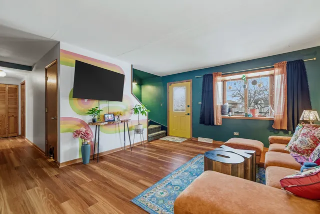 $360,000 | 16710 90th Avenue, Orland Hills, IL 60487