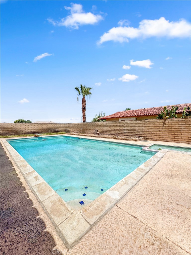 741 Ocotillo Road Blythe, CA 92225 - Photo 2 of 19 a view of a yard with an ocean view