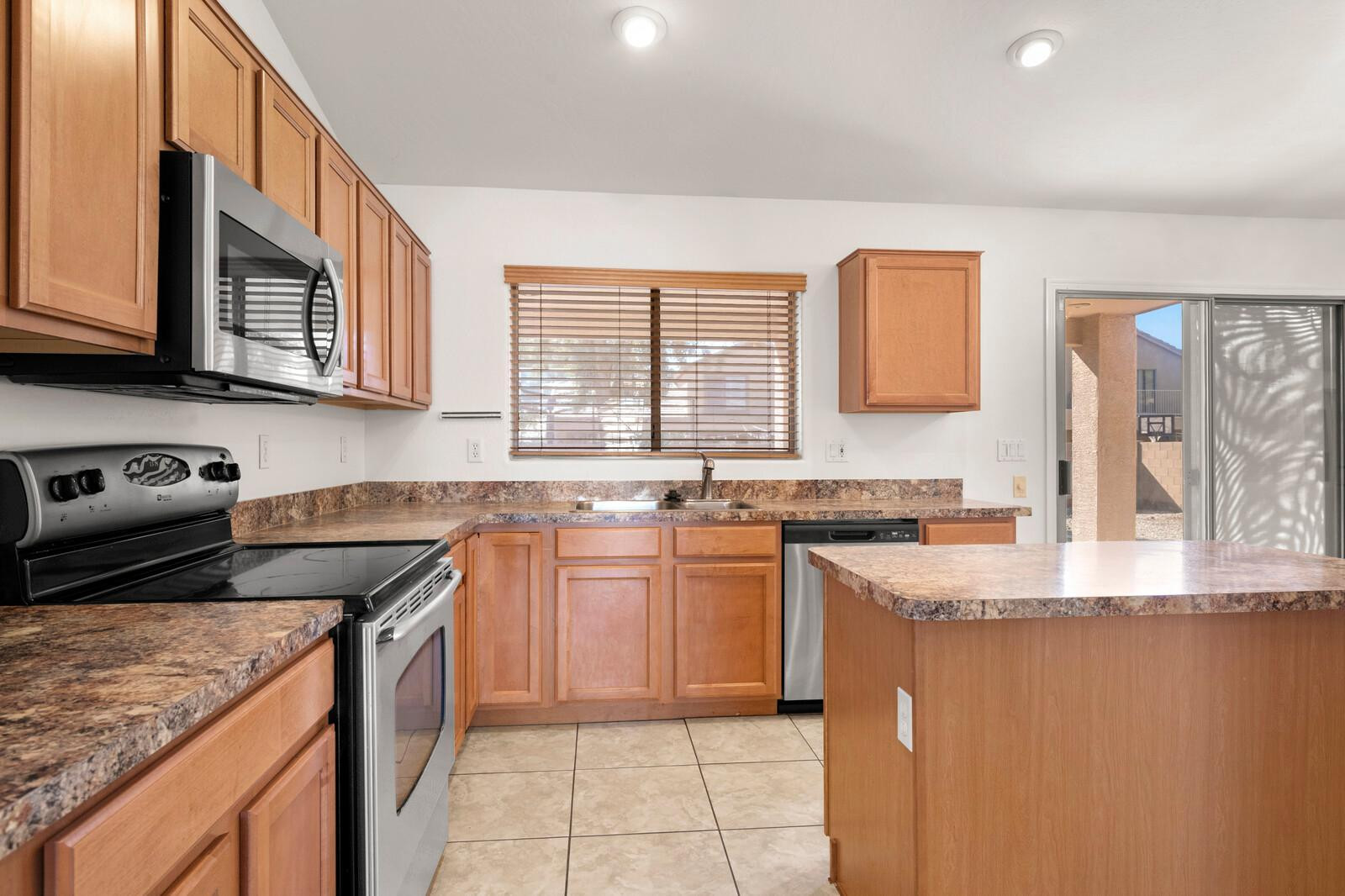 3297 East Warbler Road Gilbert, AZ 85297 - Photo 10 of 42 Photo #10