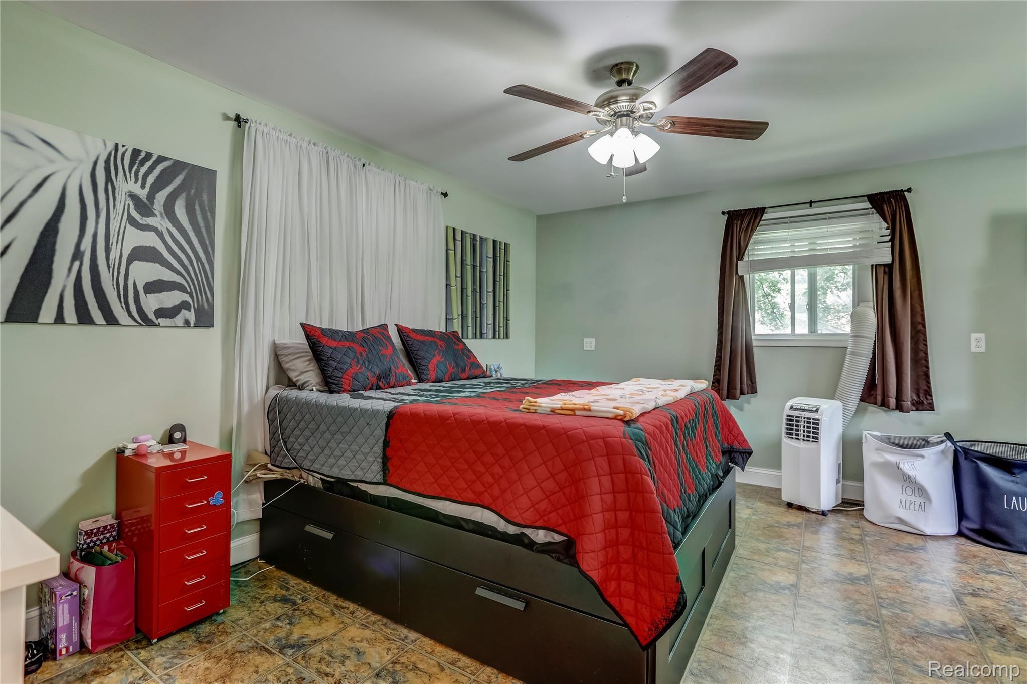 50765 Cedargrove Road Utica, MI 48317 - Photo 18 of 22 50765 Cedargrove Road, Shelby Charter Township, MI-22-FULL.jpg