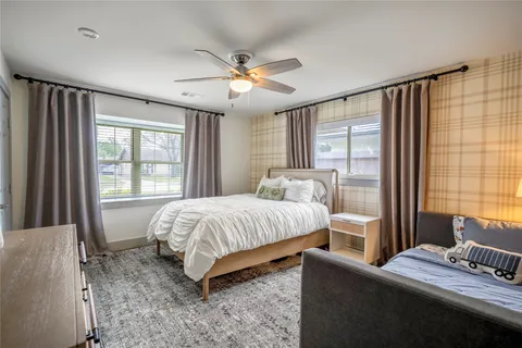 $535,000 | 1911 Stebbins Drive, Houston, TX 77043