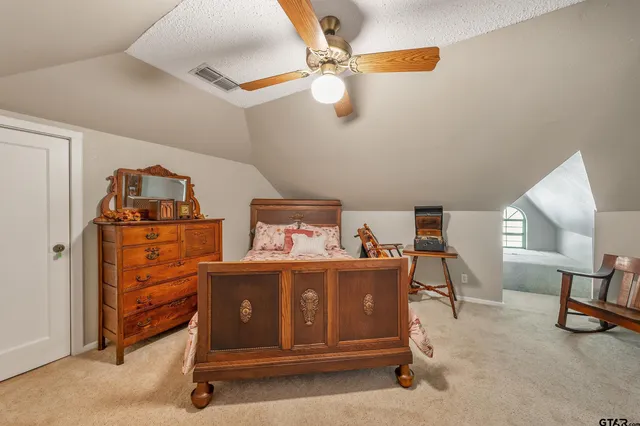 a view of a workspace with furniture