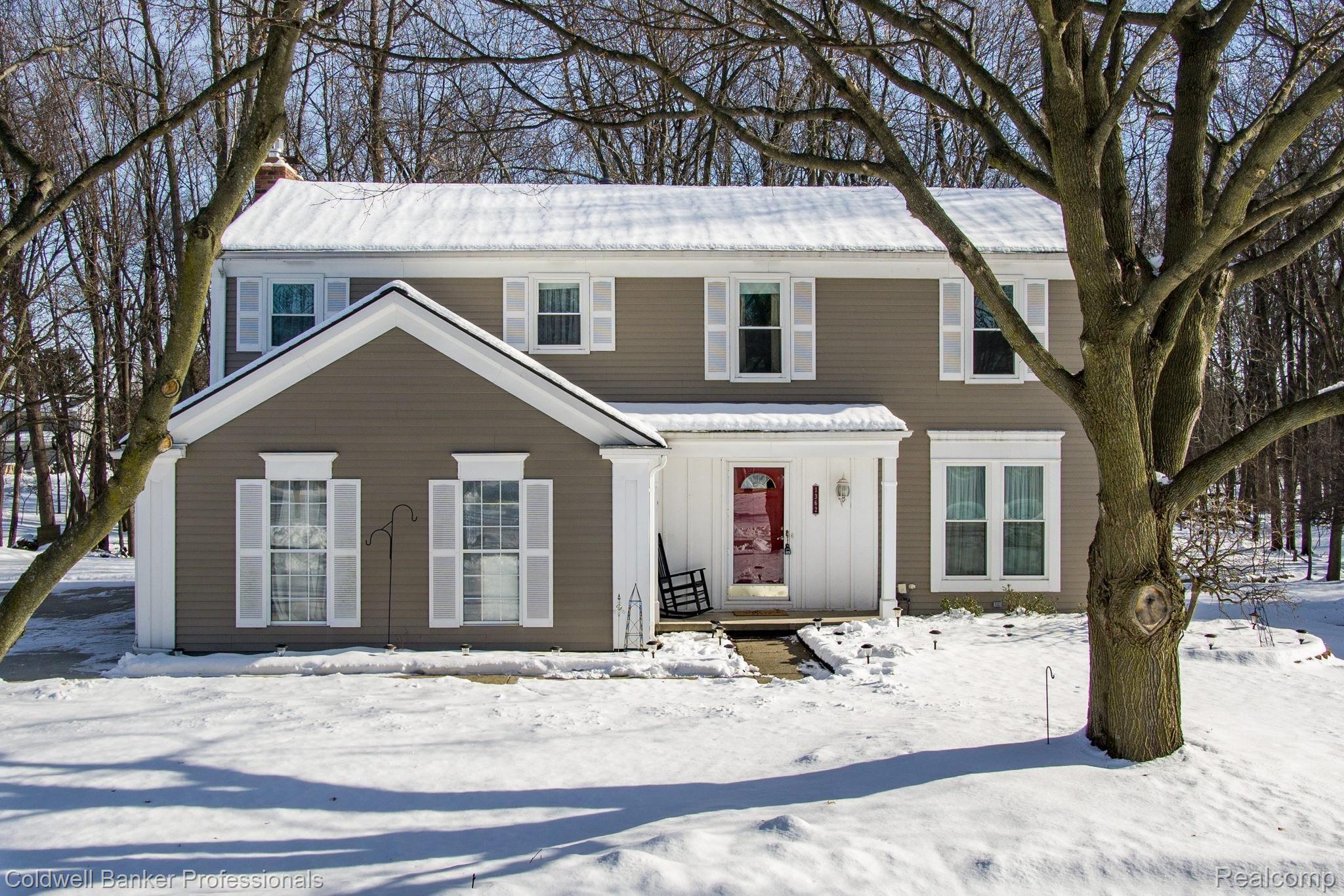 1362 West Fairview Lane Rochester, MI 48306 - Photo 1 of 35 1362-West-Fairview-03.JPG