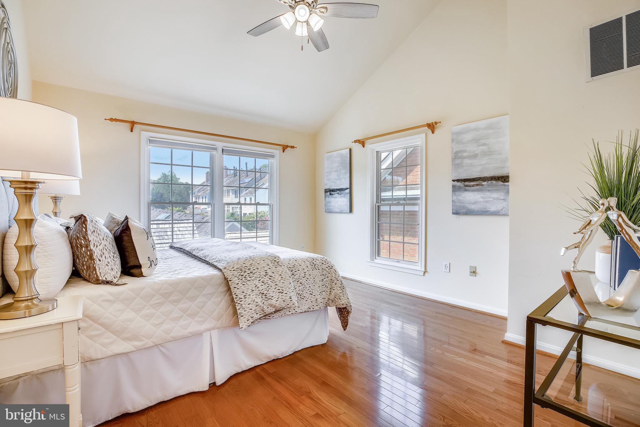 520 Tschiffely Square Road Gaithersburg, MD 20878 - Photo 15 of 39 Luxury primary suite w/lots of natural light
