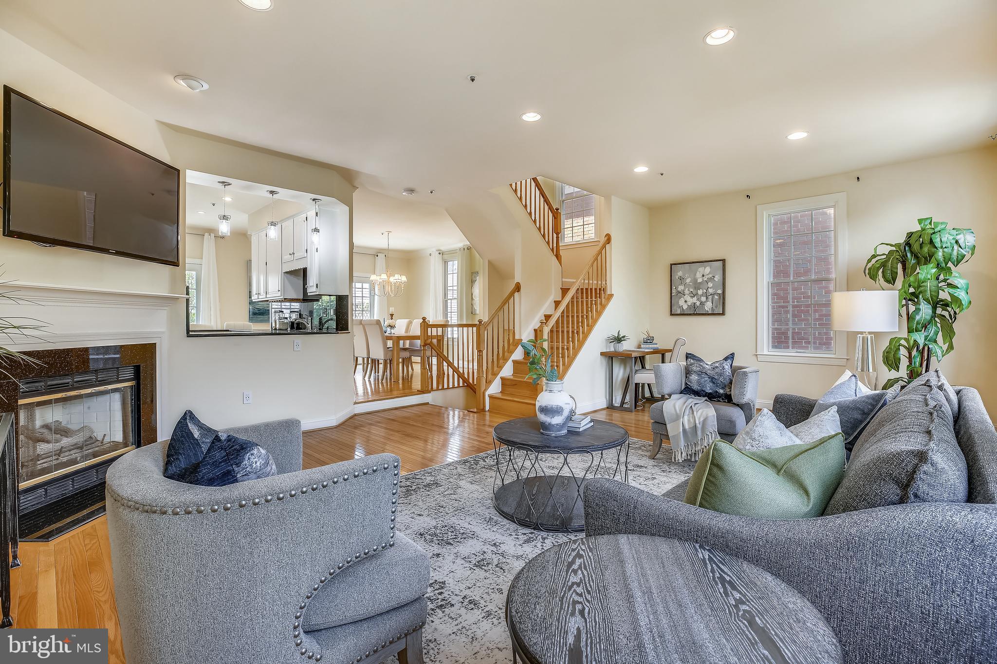 Large living room adjoins kitchen & dining room