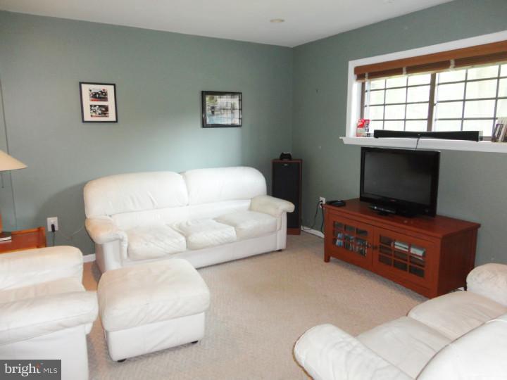 838 Raritan Avenue Atco, NJ 08004 - Photo 16 of 19 Gallery Image 16