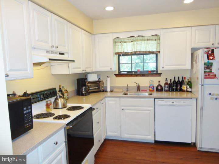 838 Raritan Avenue Atco, NJ 08004 - Photo 3 of 19 Gallery Image 3