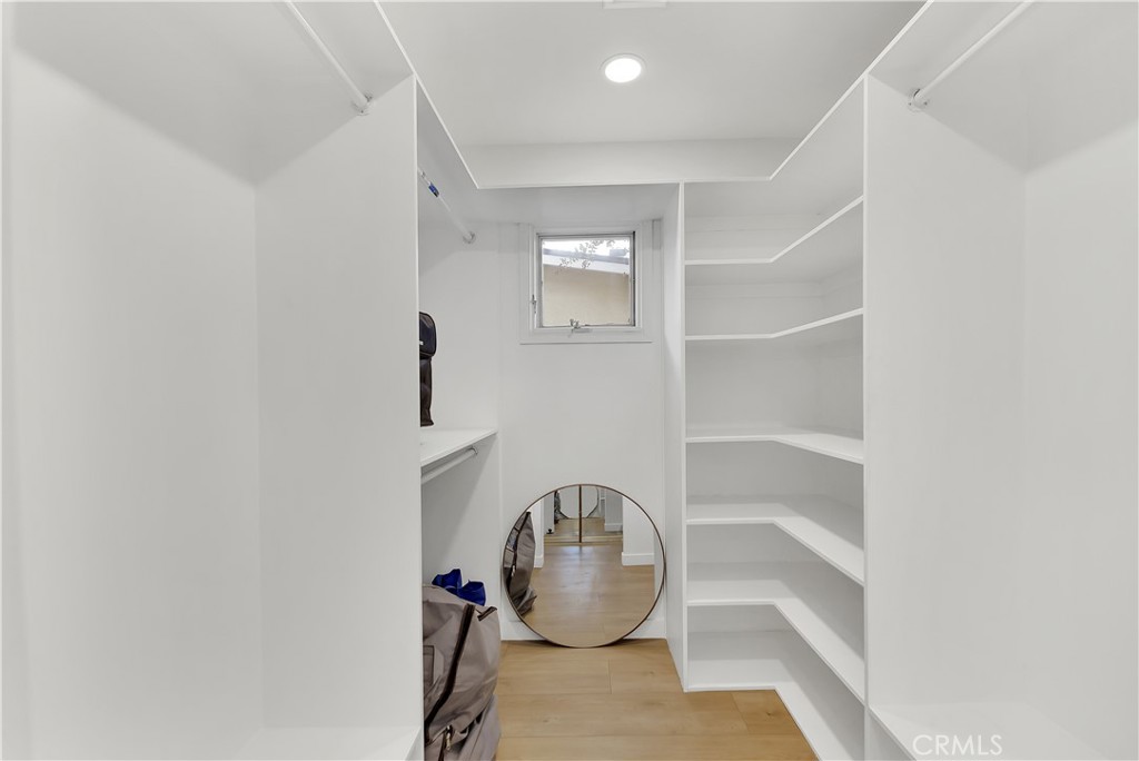 6409 Graves Avenue Lake Balboa, CA 91406 - Photo 26 of 50 a view of a hallway with closet