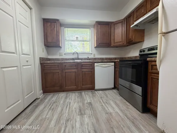 $1,400 | 6 Dogwood Circle, Diamondhead, MS 39525