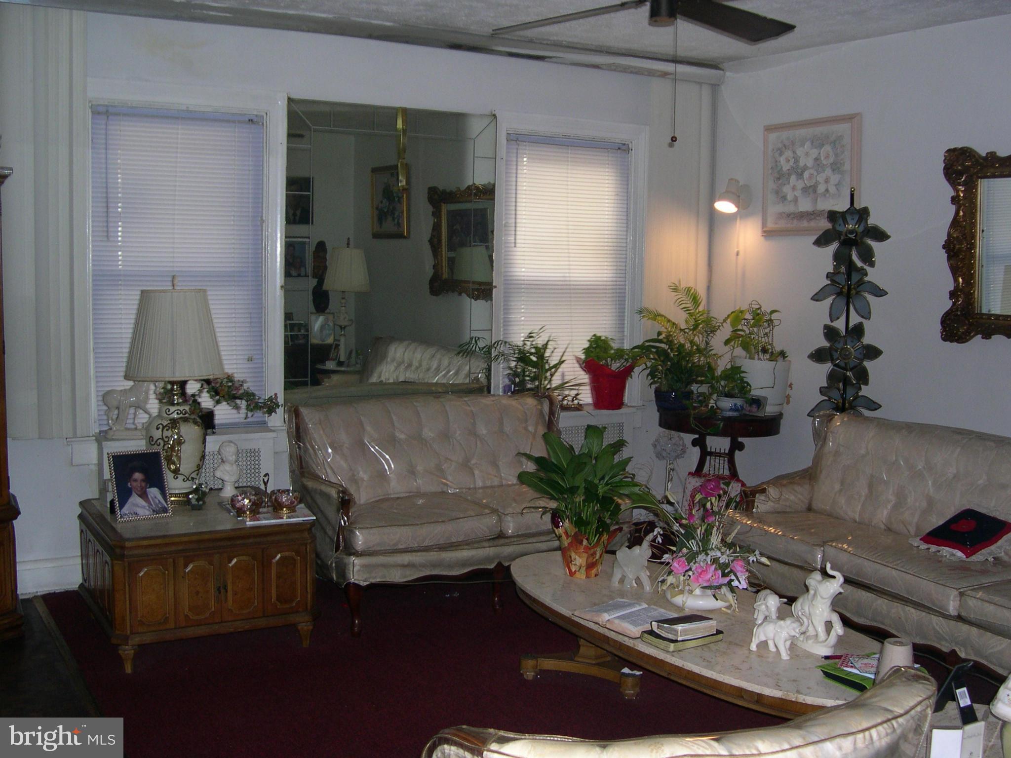2213 North Rosedale Street Baltimore, MD 21216 - Photo 22 of 23 Living Room
