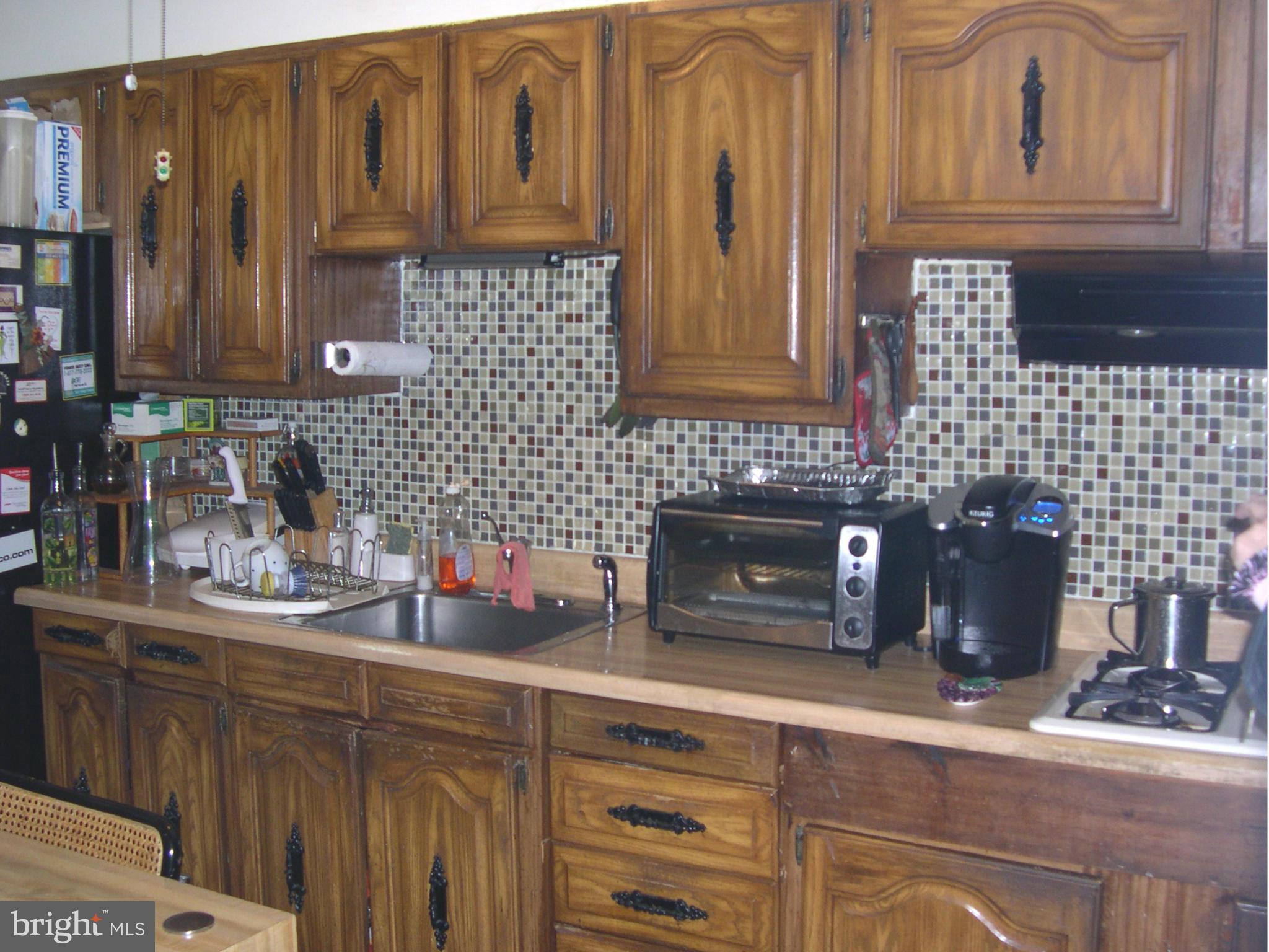 2213 North Rosedale Street Baltimore, MD 21216 - Photo 8 of 23 Kitchen