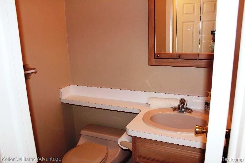 22398 Mill Road Novi, MI 48375 - Photo 13 of 19 Powder Room
