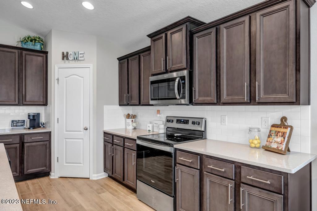 8068 Island Fox Road Jacksonville, FL 32222 - Photo 11 of 42 8068 Island Fox Rd-13