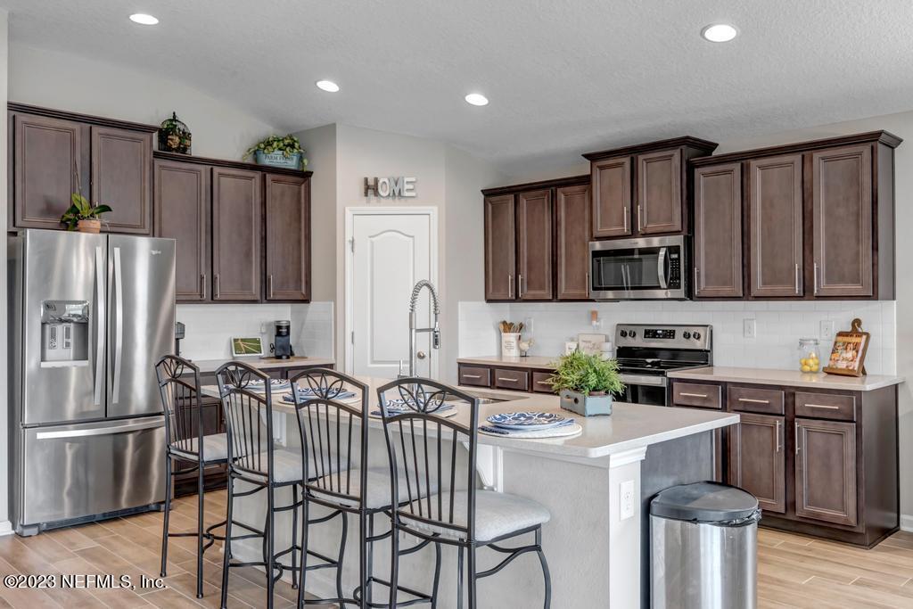 8068 Island Fox Road Jacksonville, FL 32222 - Photo 9 of 42 8068 Island Fox Rd-11