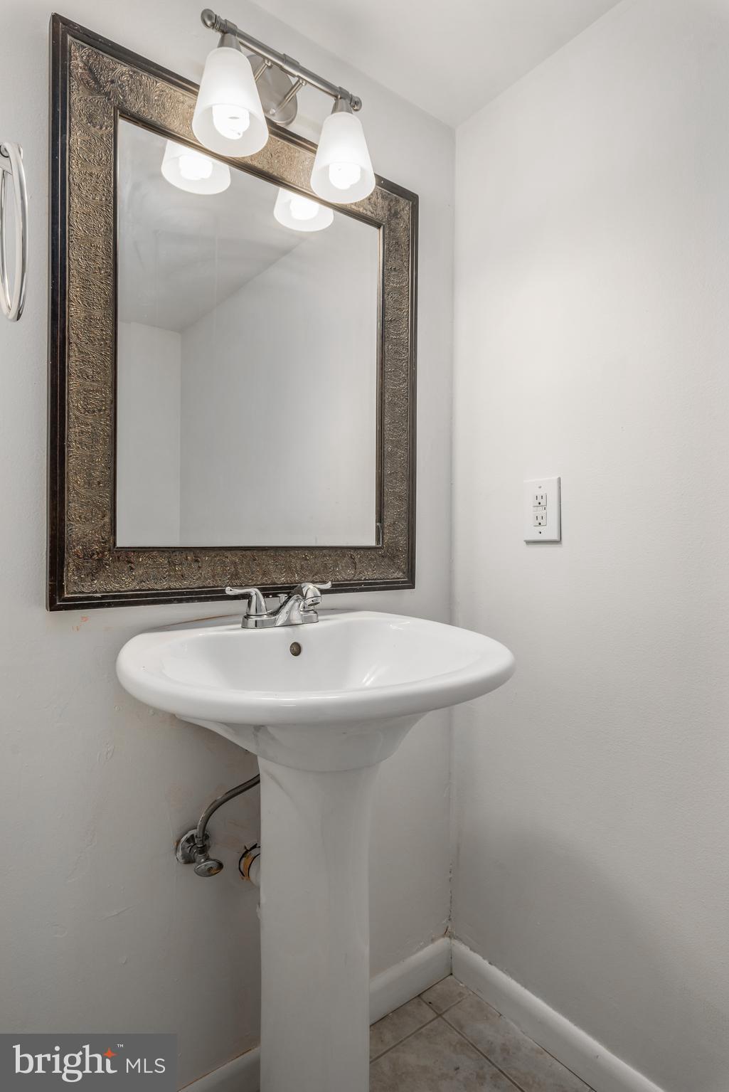 2354 Antiqua Court Reston, VA 20191 - Photo 14 of 32 Gallery Image 14