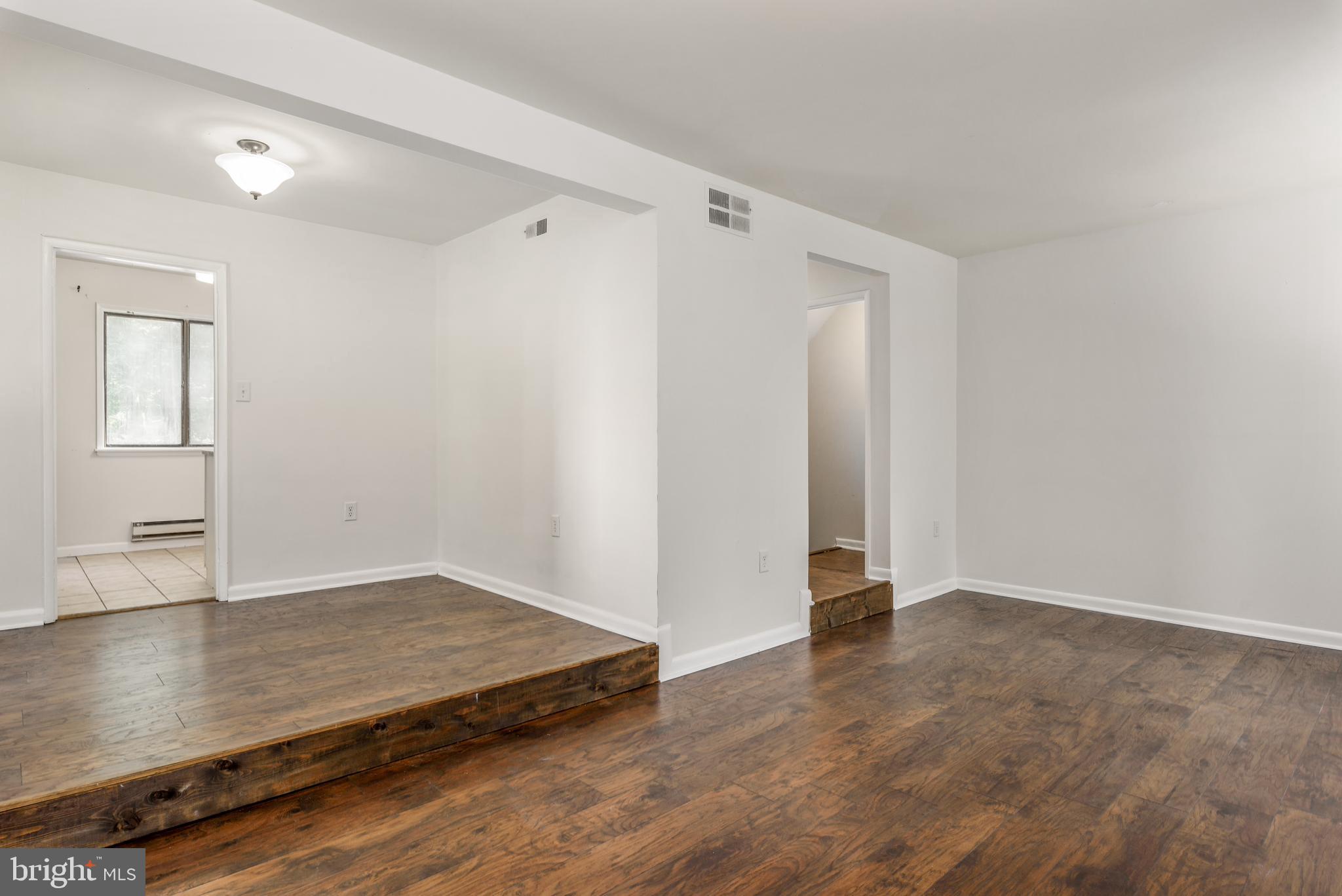 2354 Antiqua Court Reston, VA 20191 - Photo 8 of 32 Gallery Image 8