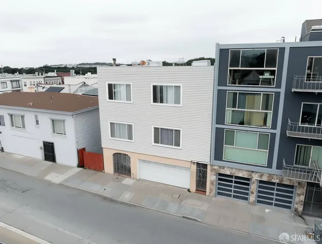 a view of multiple building