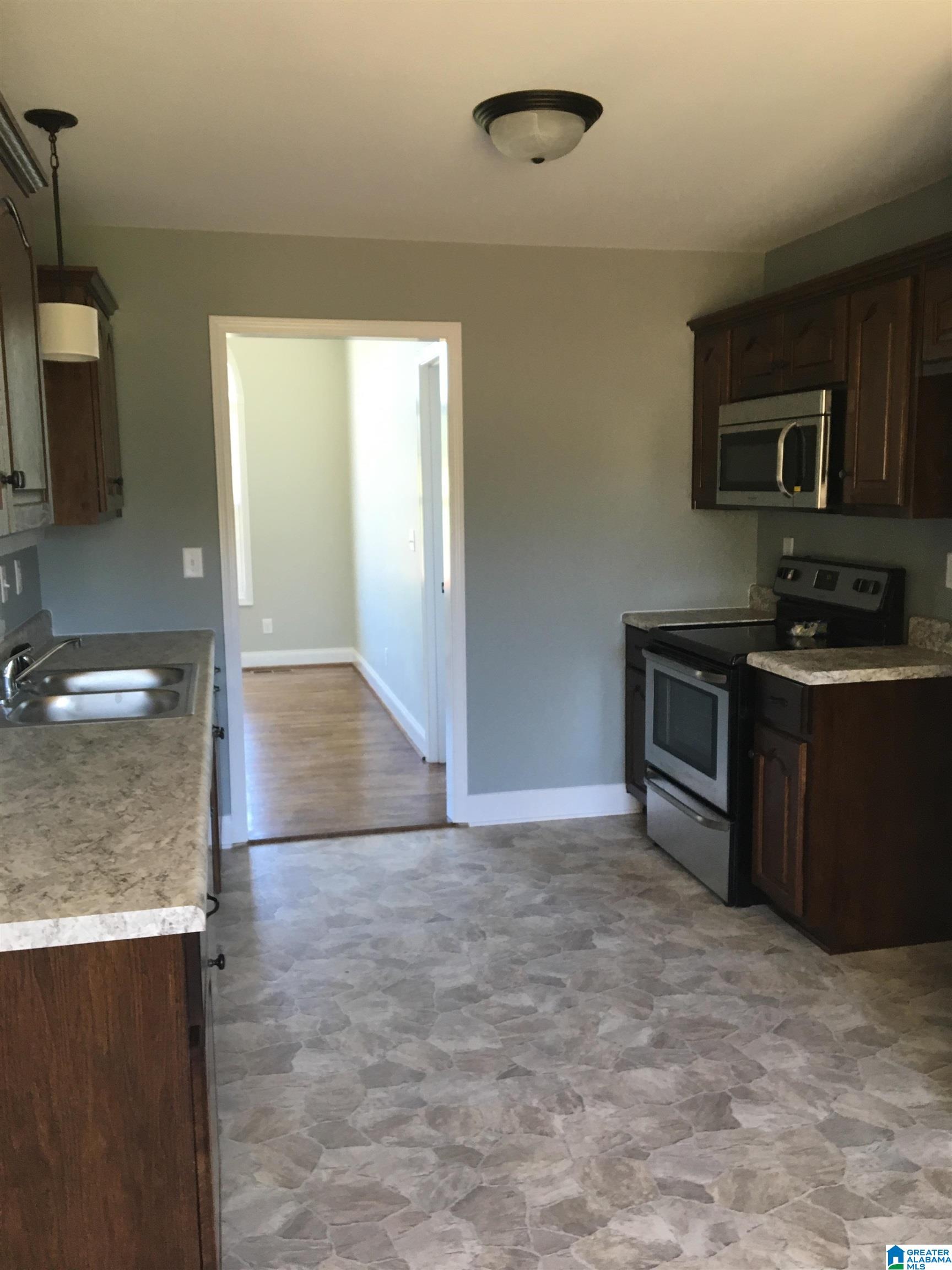 2040 Rising Fawn Drive Warrior, AL 35180 - Photo 6 of 9