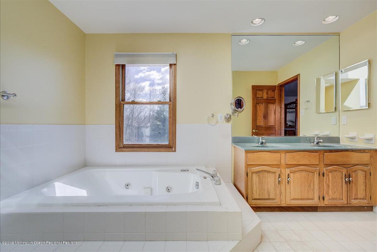 8 Tower Road Freehold, NJ 07728 - Photo 18 of 29 18-Master_Bathroom