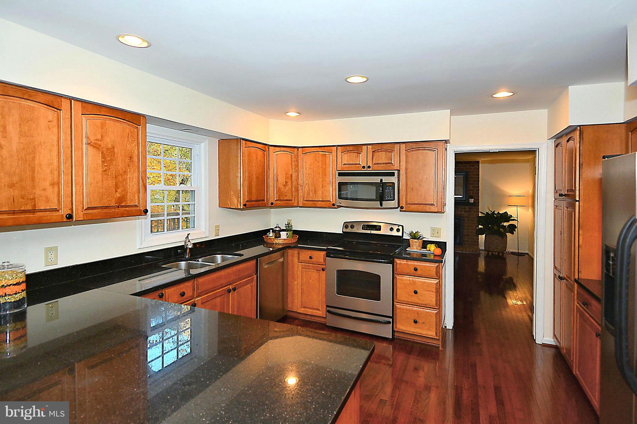 11907 Blue Spruce Road Reston, VA 20191 - Photo 5 of 29 Kitchen