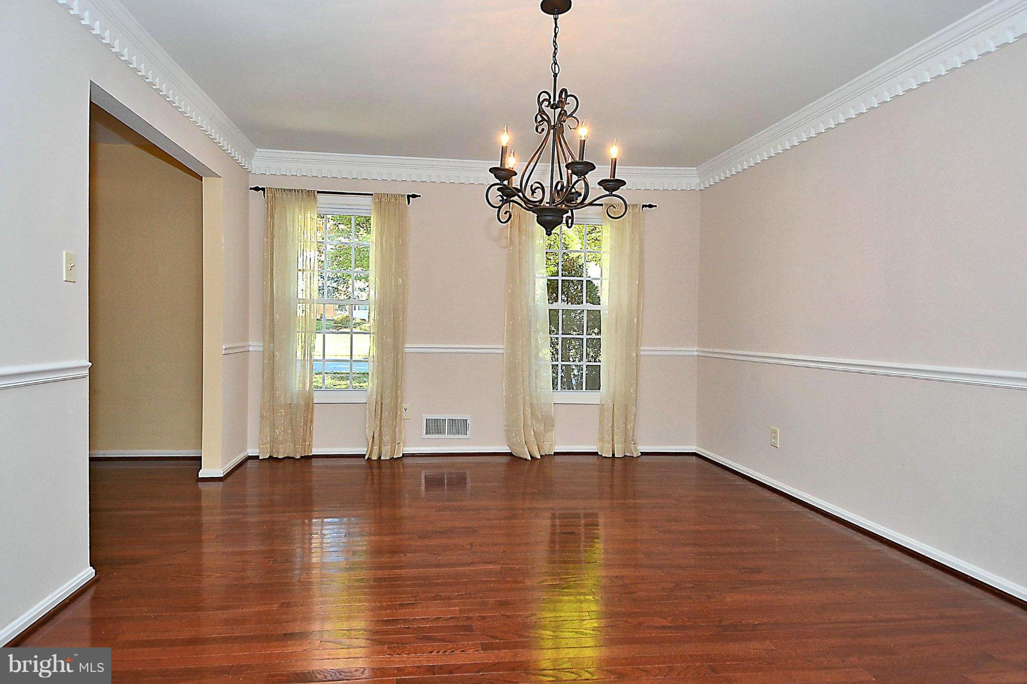 11907 Blue Spruce Road Reston, VA 20191 - Photo 8 of 29 Dining Room