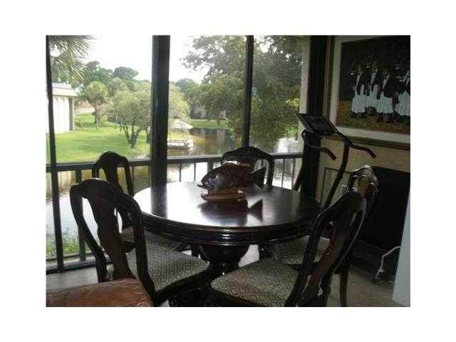 842 Southwest 9th St Circle, Unit 201 Boca Raton, FL 33486 - Photo 2 of 5 Exterior Front