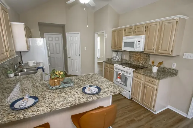 $2,300 | 441 Parlange Drive, Pearl River, LA 70452