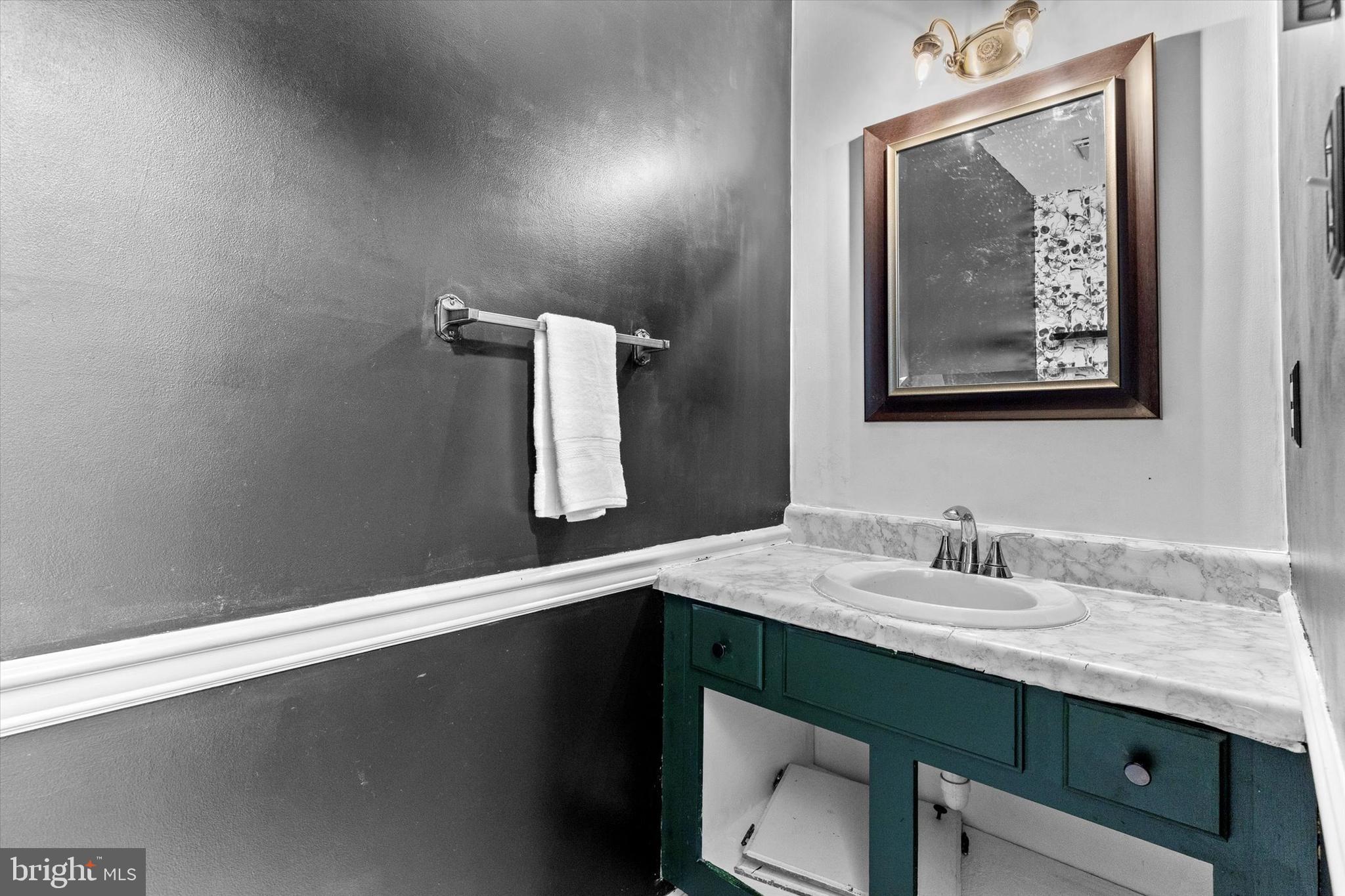1100 Georgetown Road Middletown, PA 17057 - Photo 11 of 36 Main Level Half Bath