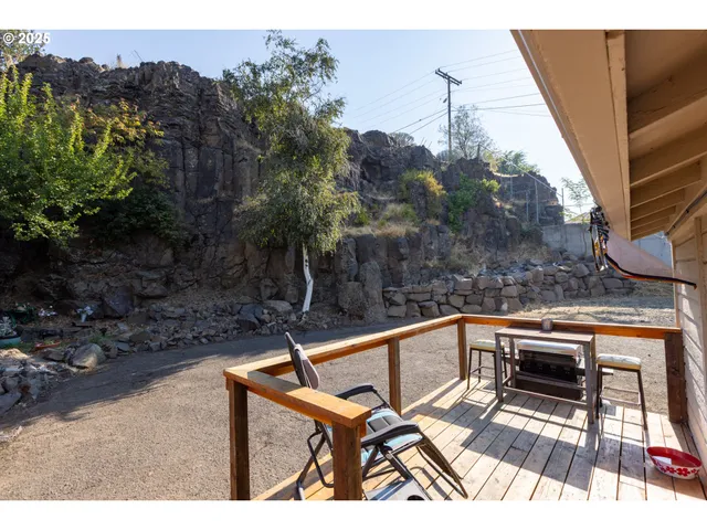 $450,000 | 319 East 7th Street, The Dalles, OR 97058