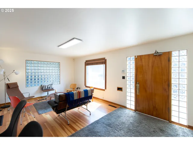 $450,000 | 319 East 7th Street, The Dalles, OR 97058