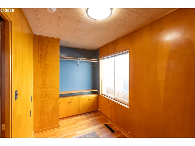 $450,000 | 319 East 7th Street, The Dalles, OR 97058