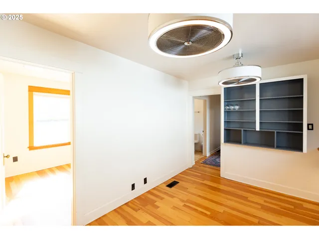 $450,000 | 319 East 7th Street, The Dalles, OR 97058