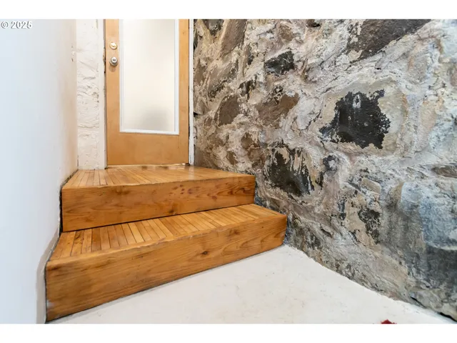 $450,000 | 319 East 7th Street, The Dalles, OR 97058