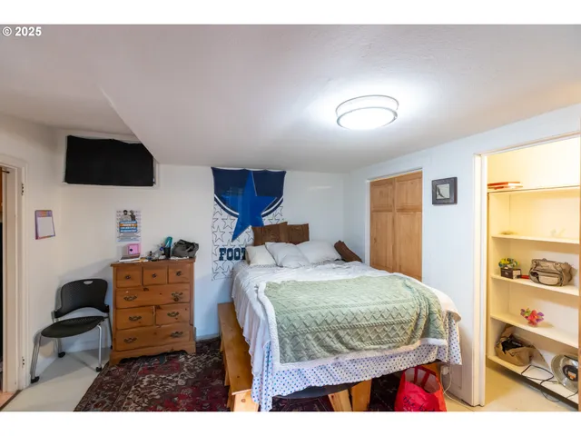 $450,000 | 319 East 7th Street, The Dalles, OR 97058