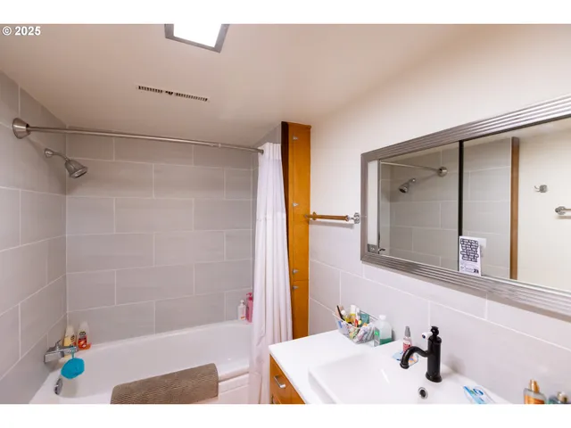 $450,000 | 319 East 7th Street, The Dalles, OR 97058