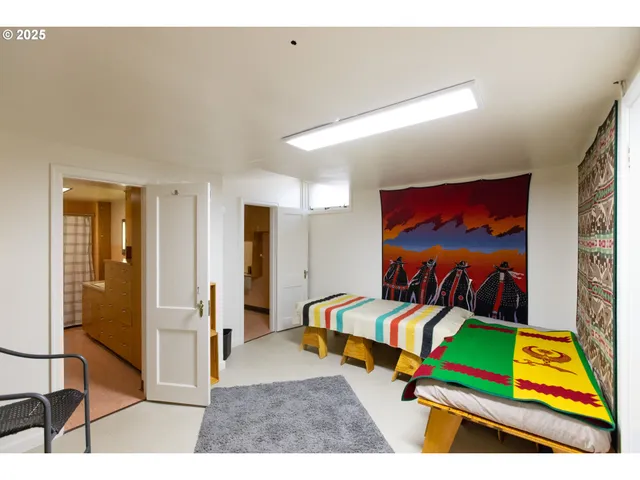 $450,000 | 319 East 7th Street, The Dalles, OR 97058