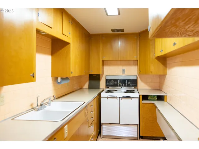 $450,000 | 319 East 7th Street, The Dalles, OR 97058