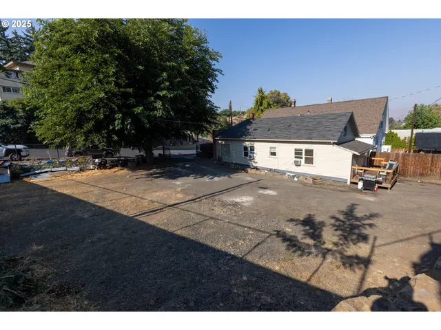 $450,000 | 319 East 7th Street, The Dalles, OR 97058