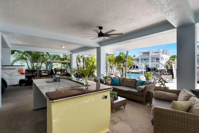 $2,599,000 | 72 West Plaza Granada, Islamorada, FL 33036