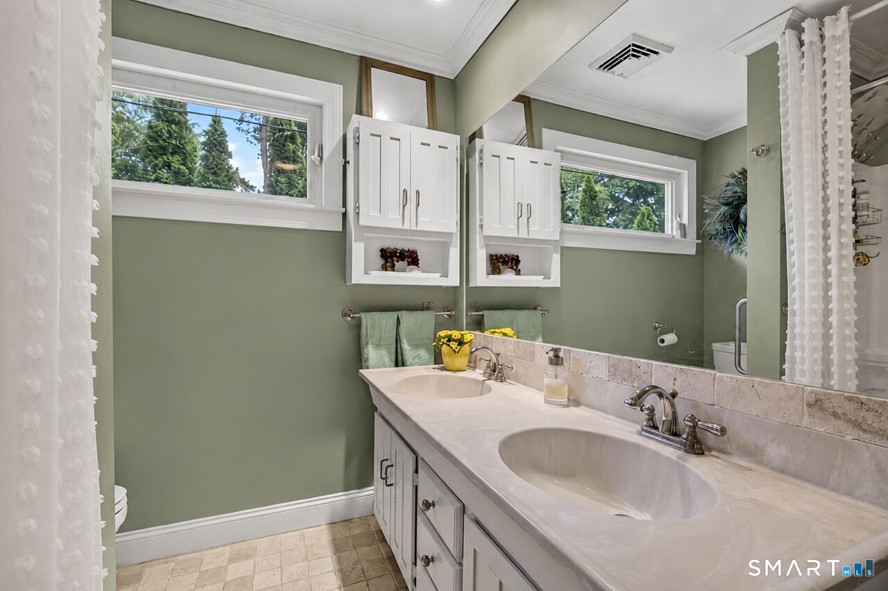 308 Old Colchester Road, Unit 6 Salem, CT 06420 - Photo 13 of 40