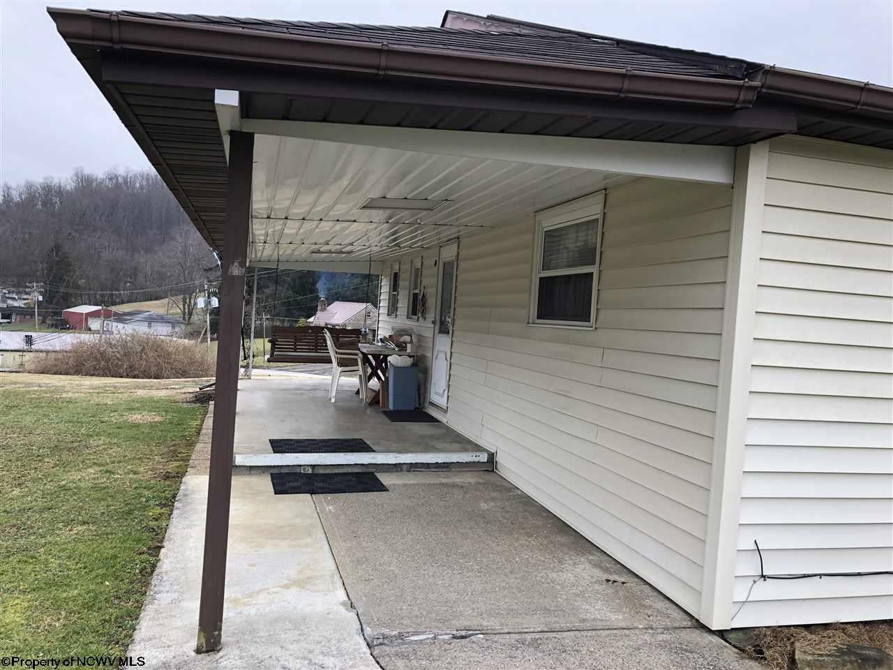 185 Holbert Road Fairmont, WV 26554 - Photo 4 of 20 Gallery Image 4